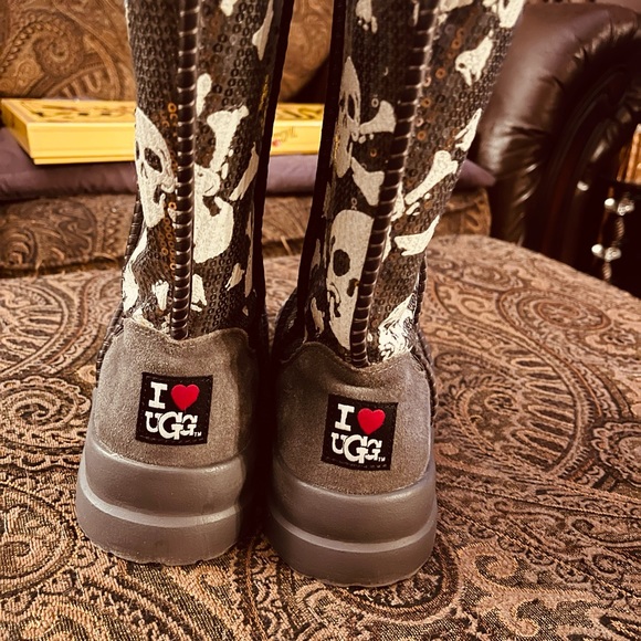 UGG sequin boots - Picture 3 of 3